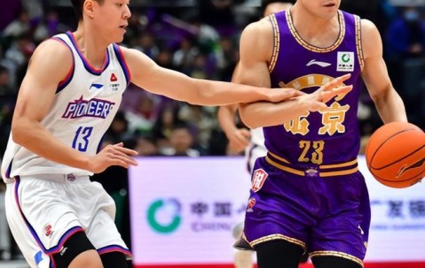 开云登录入口 -包含荷甲赛程吃紧，深圳男篮赛后造点机会，目标明确，身体对抗强度拉满的词条