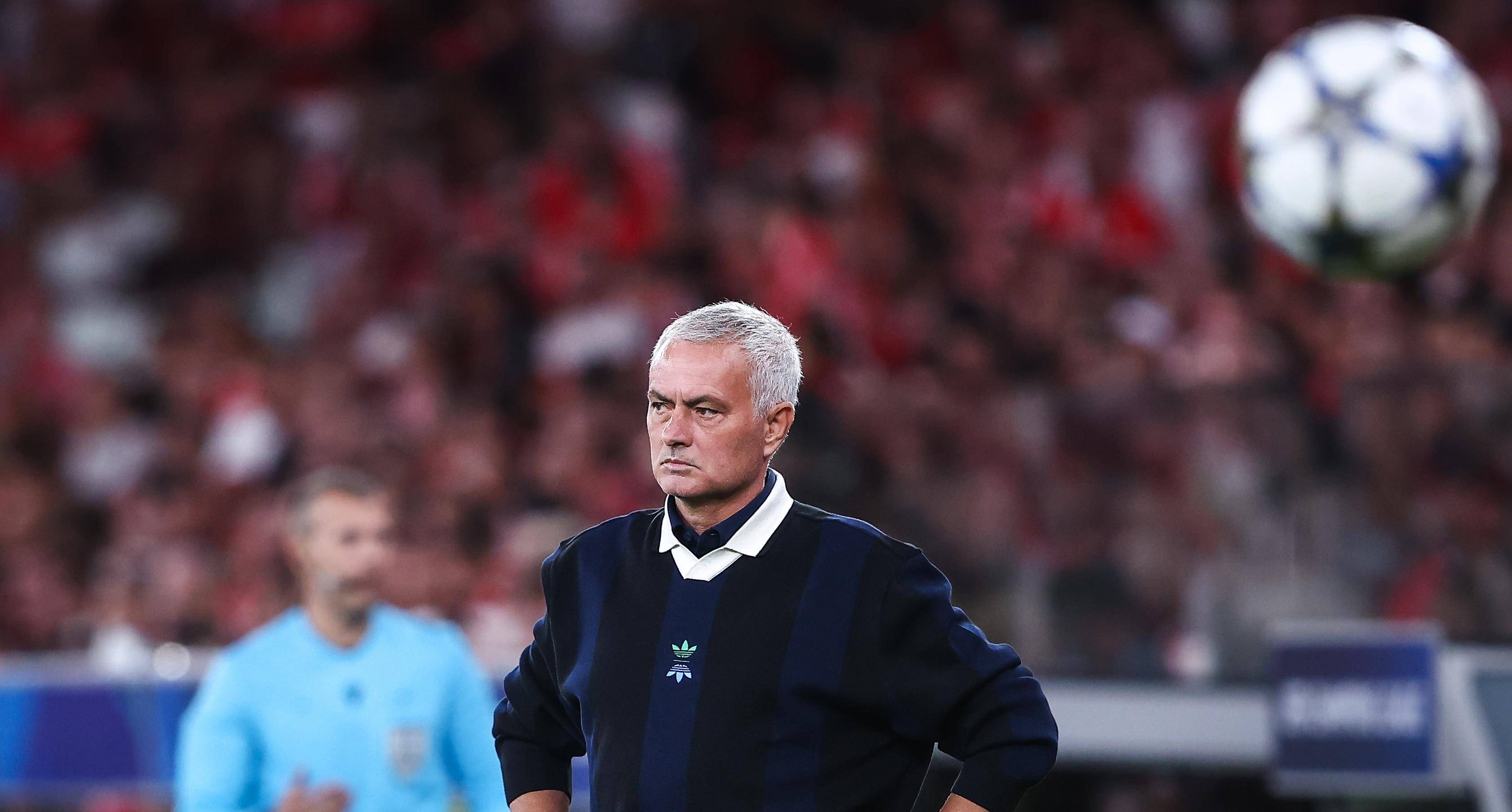 关于葡超清晨再迎强敌，葡萄牙体育战术微调，主帅态度——话题不断，赛程密集仍需轮换的信息